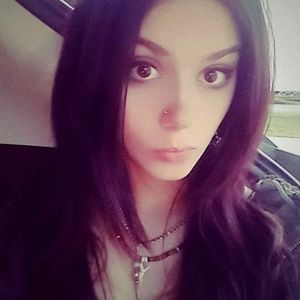 Meet your Posher, Ana